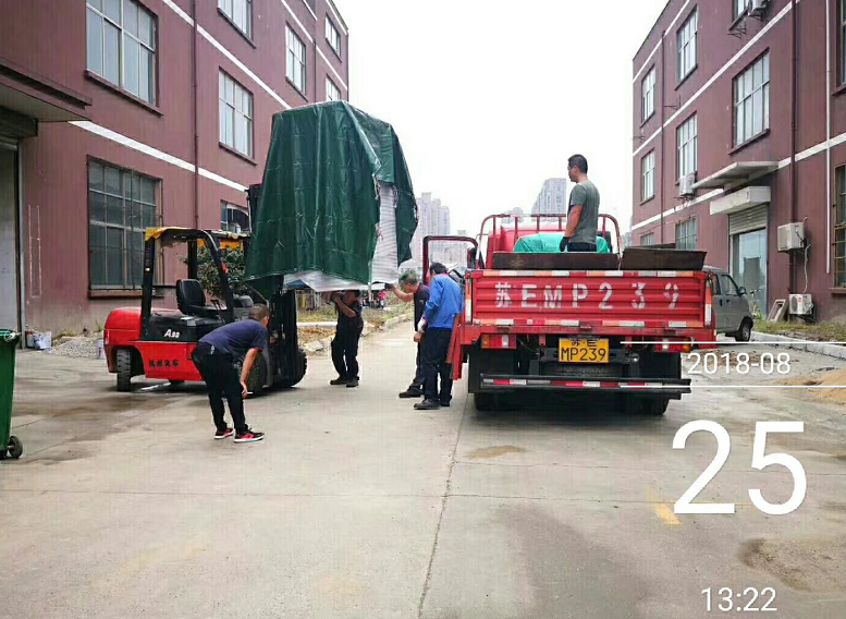 自動<a href='http://www.517taiwan.com' target='_blank'><u>去毛刺機</u></a>